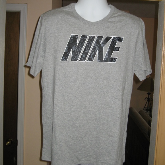 nike graphic t shirts mens